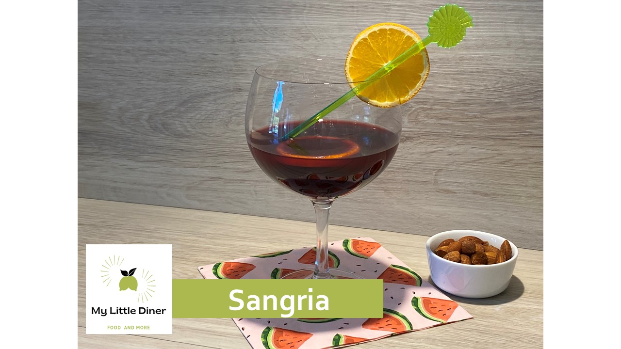 Sangria – spanischer Klassiker aus Rotwein und Orangen