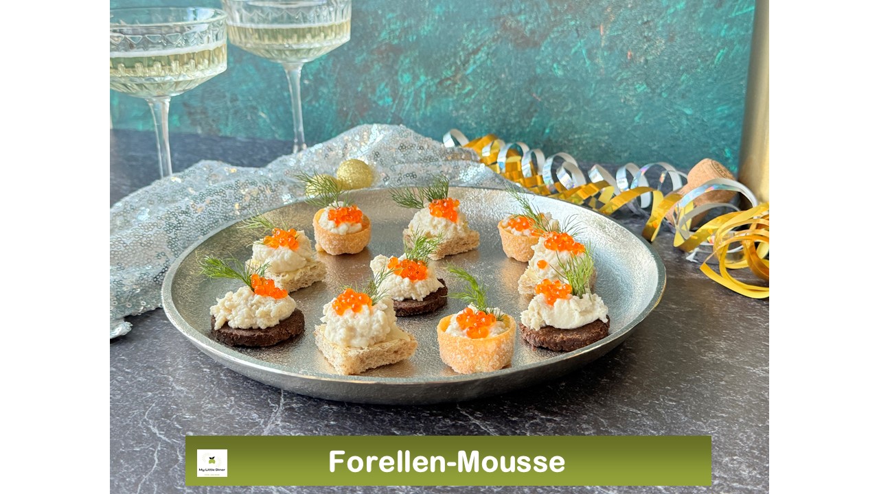 Bild zeigt Rezept geräuchertes Forellen Mousse - Serviervorschlag