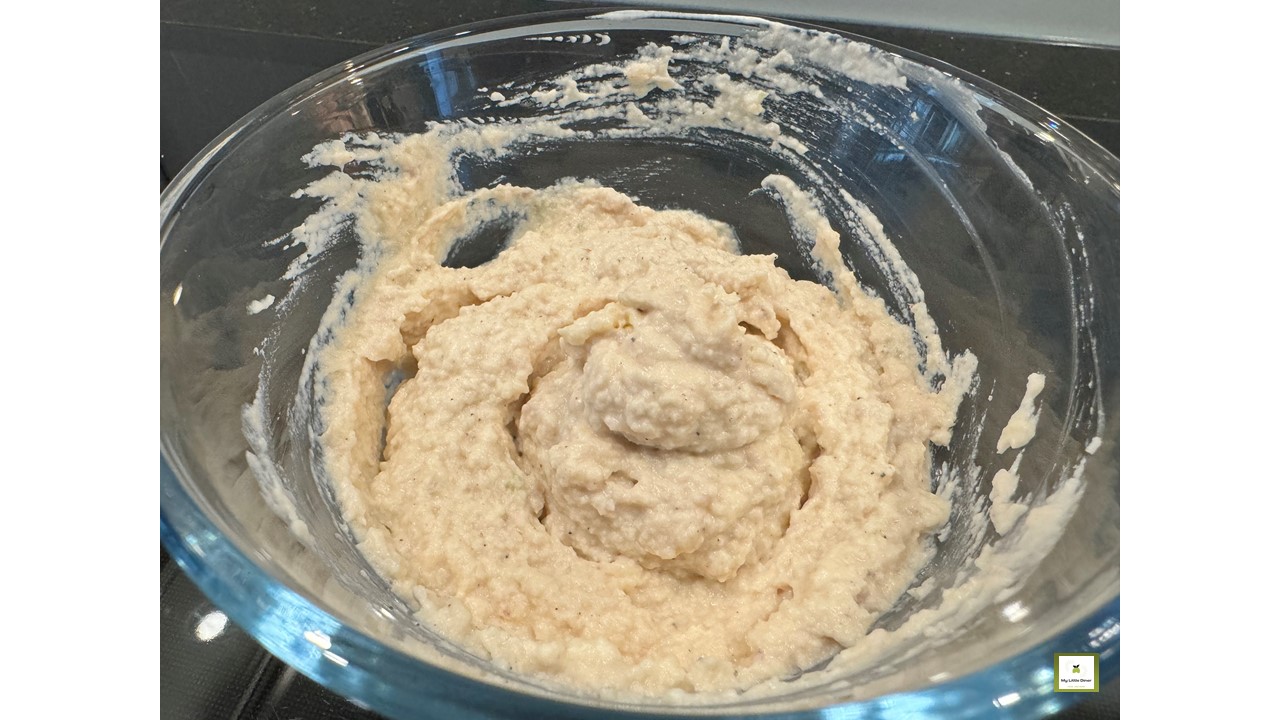 Bild zeigt Rezept geräuchertes Forellen Mousse - Zubereitung Sahne abschmecken